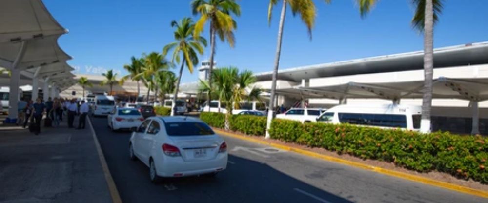 United Airlines PVR Terminal- Licenciado Gustavo Díaz Ordaz International Airport